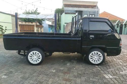 2020 Mitsubishi L300 Pickup Standard bekas