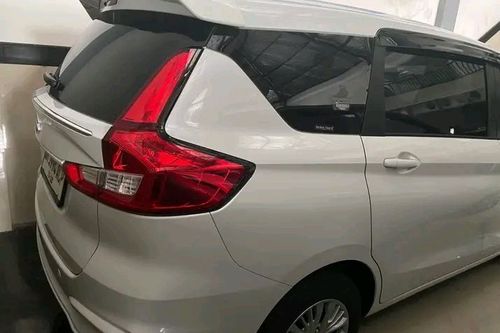 Dijual 2023 Suzuki Ertiga GL M/T bekas