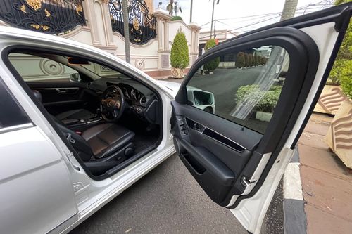 Dijual 2013 Mercedes Benz C-Class Sedan C 200 bekas
