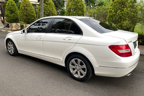 2013 Mercedes Benz C-Class Sedan C 200 tua