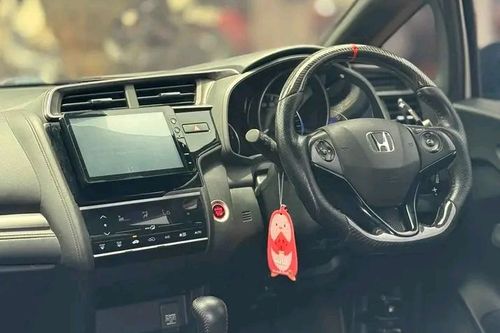 Dijual 2018 Honda Jazz RS CVT bekas