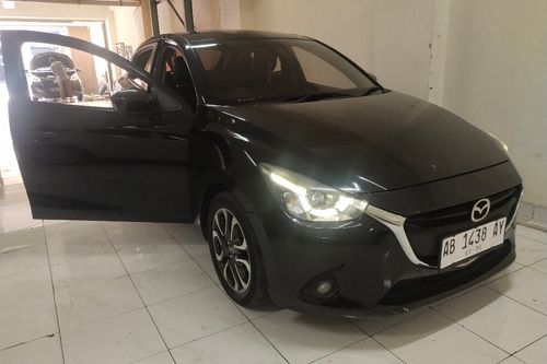 2015 Mazda 2  SKYACTIVE R A/T bekas