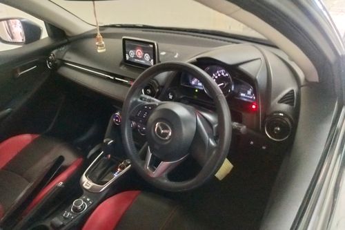 Dijual 2015 Mazda 2 SKYACTIVE R A/T bekas