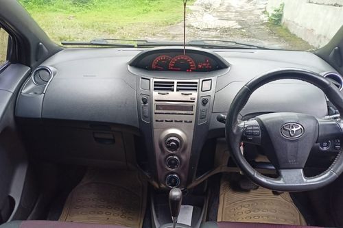 Used 2012 Toyota Yaris S Limited AT