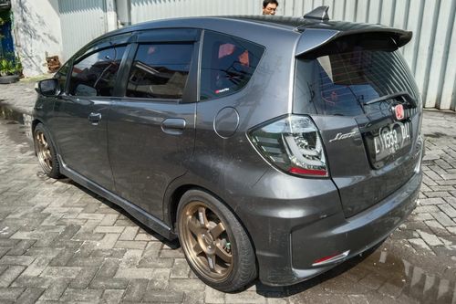 Old 2013 Honda Jazz 1.5L RS AT