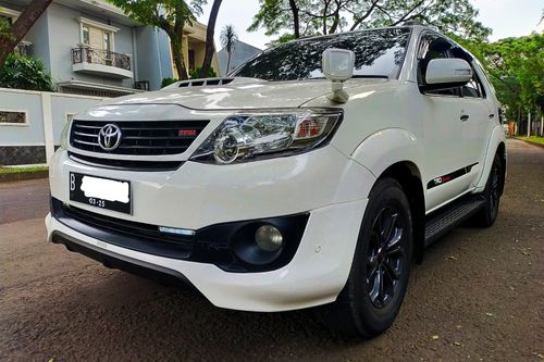 2015 Toyota Fortuner  4X2 TRD SPORTIVO 2.5 A/T