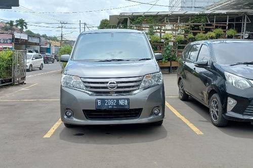 2013 Nissan Serena  2.0 X AT HWS bekas