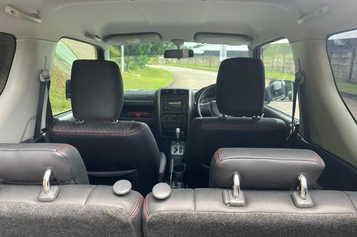 2017 Suzuki Jimny 4x4 1.3L AT bekas