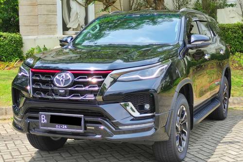 2021 Toyota Fortuner VRZ 4X2 TRD 2.4L AT