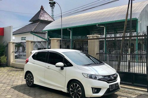 2017 Honda Jazz  1.5 AT VTEC ABS NEW bekas