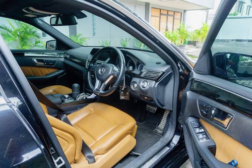 2013 Mercedes Benz E-Class E 300 AMG tua