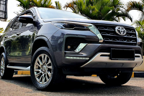 Dijual 2021 Toyota Fortuner 2.4 VRZ AT bekas