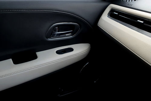 2021 Honda HRV V PRESTIGE 1.8L AT bekas