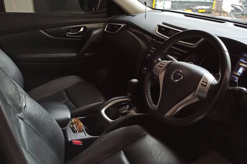 2014 Nissan X Trail 2.5L CVT AT bekas