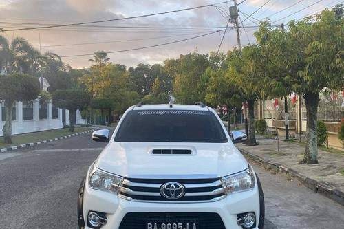 Used 2015 Toyota Hilux Double Cabin G 2.5L MT