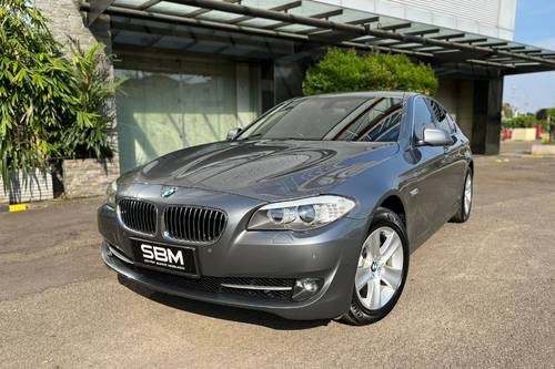 2012 BMW 5 Series Sedan  528i CKD AT bekas