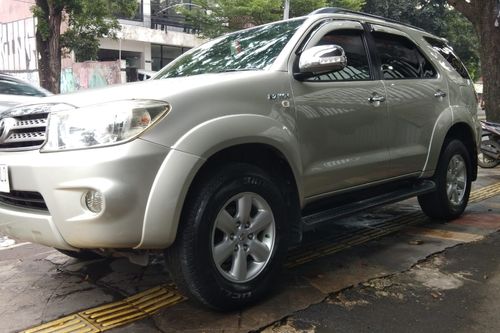 Second Hand 2009 Toyota Fortuner  2.7 G LUX AT