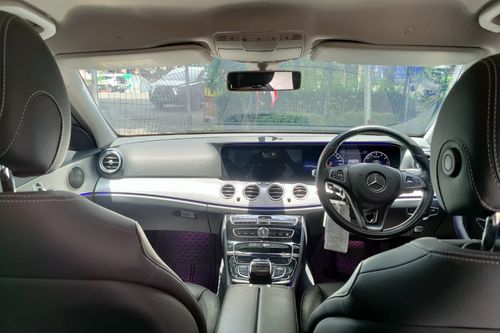 2017 Mercedes Benz E-Class E 250 CGI AT bekas