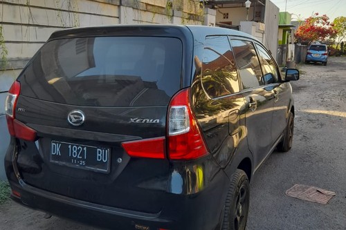 2015 Daihatsu Xenia  1.0 D MT