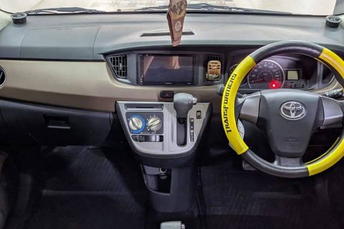Used 2016 Toyota Calya G AT