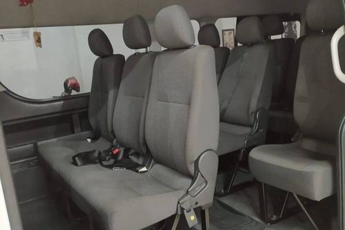 2016 Toyota Hiace Commuter Manual