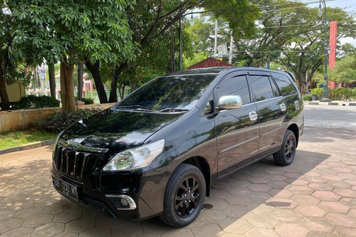 2005 Toyota Kijang Innova 2.0L V AT bekas