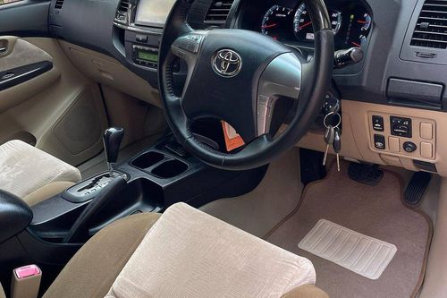 2015 Toyota Fortuner 4X2 G AT DIESEL TRD SPORTIVO