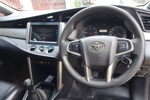 Second hand 2014 Toyota Innova DIESEL G 2.4 AT 