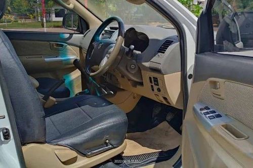 Dijual 2012 Toyota Hilux Double Cabin G 2.5L MT bekas