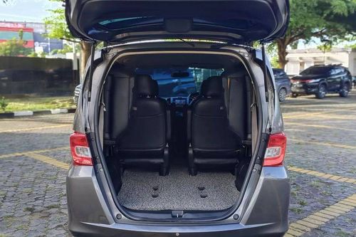 Dijual 2012 Honda Freed E(PSD)A/T bekas