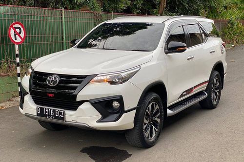 2nd Hand 2019 Toyota Fortuner VRZ 4X2 TRD 2.4L AT