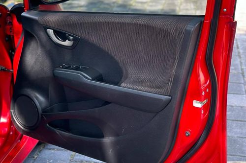 Second hand 2014 Honda Jazz GE8 1.5 E AT 