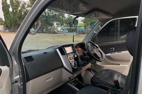 2017 Daihatsu Luxio 1.5L D MT MC
