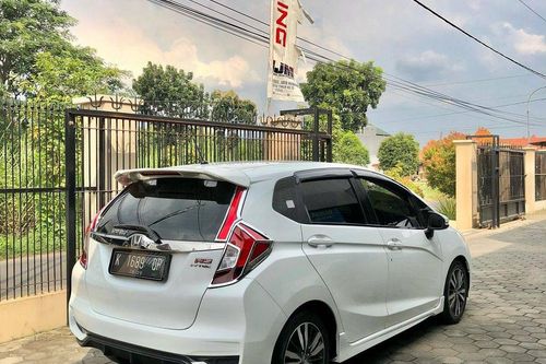 Dijual 2015 Honda Jazz RS CVT bekas