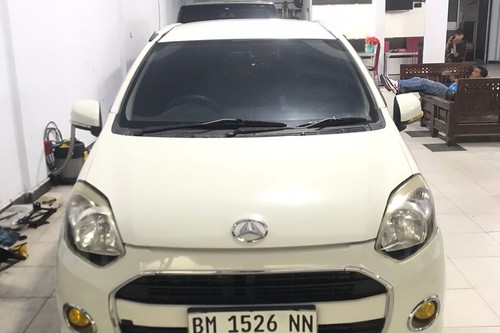 2014 Daihatsu Ayla 1.0L X MT bekas
