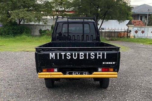 2016 Mitsubishi L300 Pickup Standard