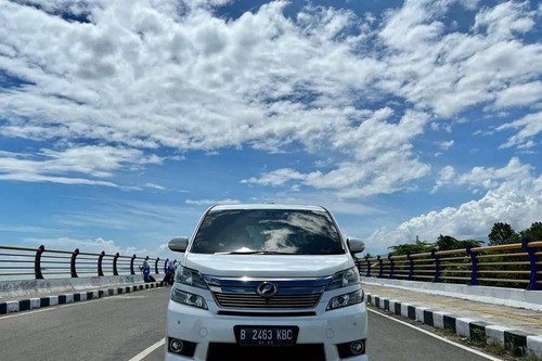 Used 2012 Toyota Vellfire 2.5 G A/T