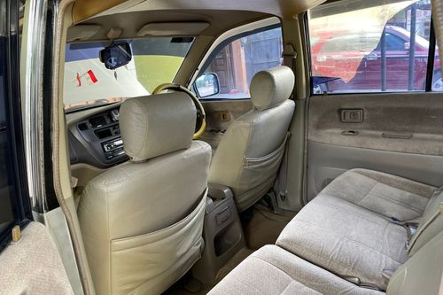 2011 Toyota Innova BENSIN E 2.0L MT tua