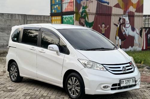 2015 Honda Freed  PSD bekas