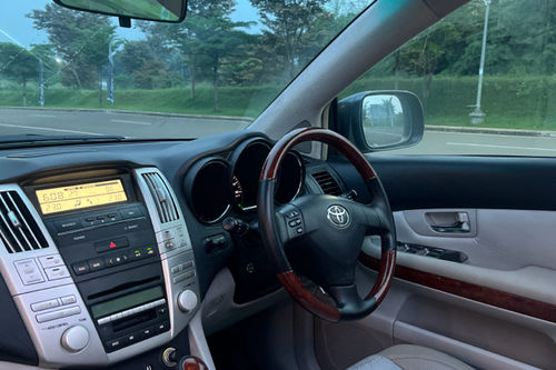 Used 2005 Toyota Harrier 2.4 L A/T PREMIUM FULL OPTION