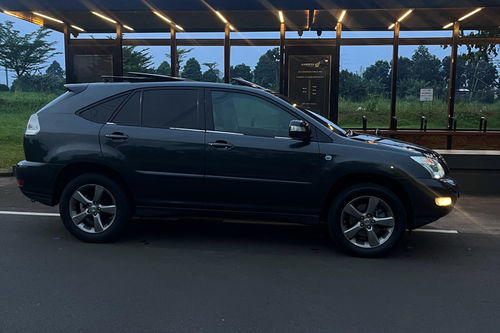 Used 2005 Toyota Harrier 2.4 L A/T PREMIUM FULL OPTION