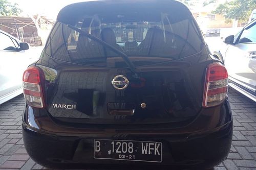 2011 Nissan March  1.2 MT
