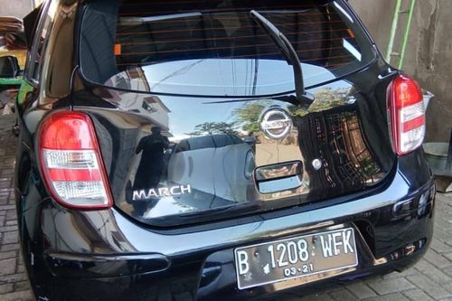 2011 Nissan March  1.2 MT