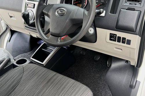 2020 Daihatsu Luxio 1.5L X MT STD