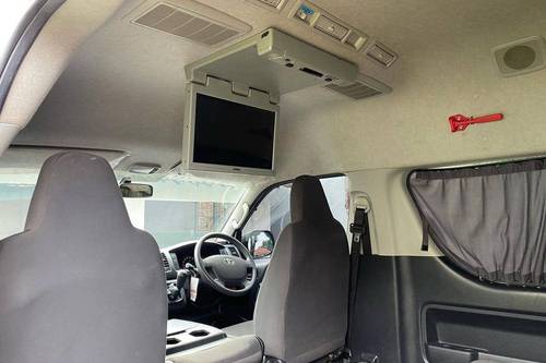 2016 Toyota Hiace COMMUTER DSL 2.5