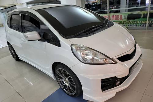 2013 Honda Jazz  1.5L RS AT