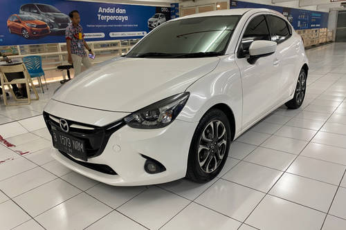 2015 Mazda 2  SKY ACTIV R AT LIMITED