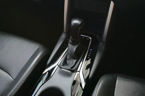 Dijual 2021 Toyota Corolla Cross 1.8L Hybrid bekas