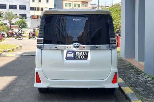 2018 Toyota Voxy 2.0L AT bekas