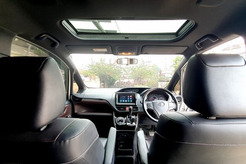 2018 Toyota Voxy 2.0L AT tua